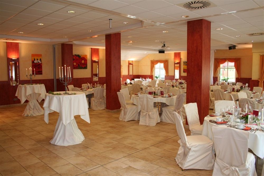 Landhotel Gross Schneer Hof Friedland  Exterior foto